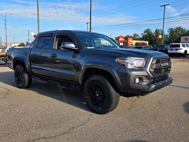 Used 2022 Gray Toyota SR5 image 1