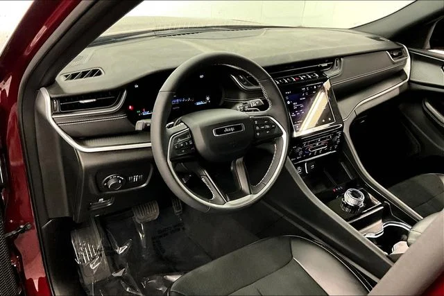 2025 Jeep Grand Cherokee Altitude - Photo 16