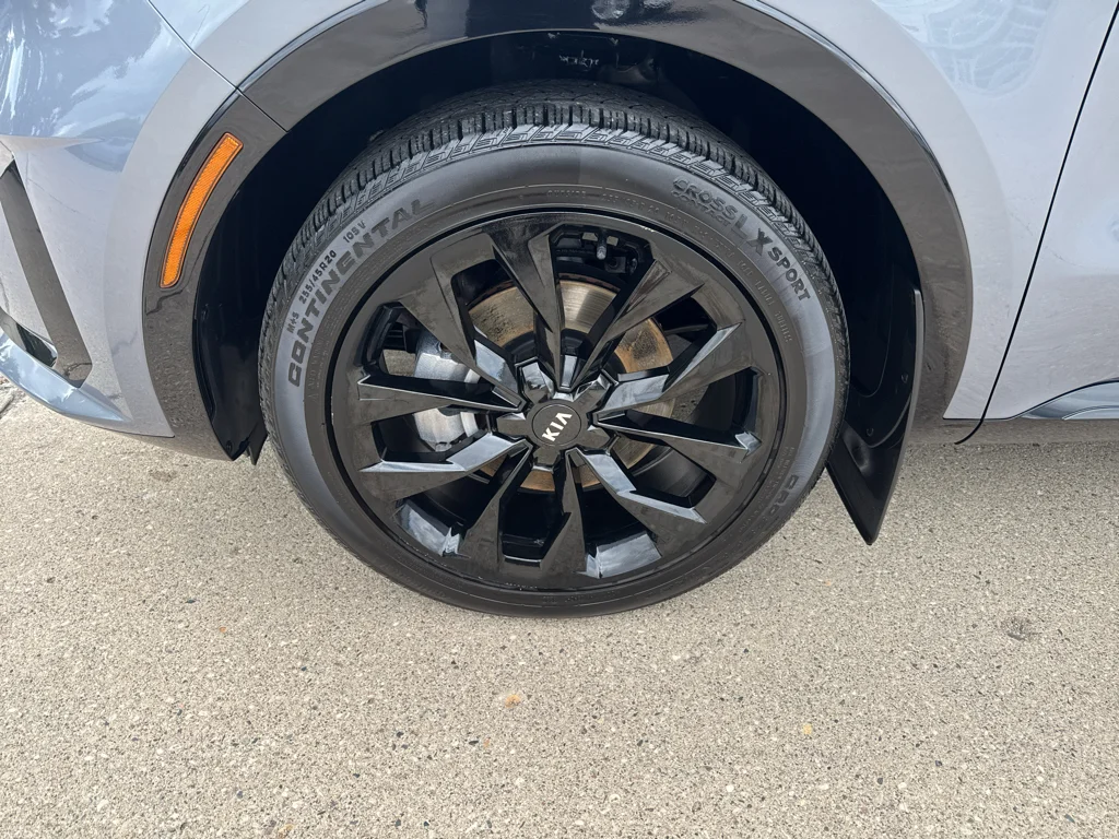 Used 2021 Everlasting Silver Kia SX Prestige image 11