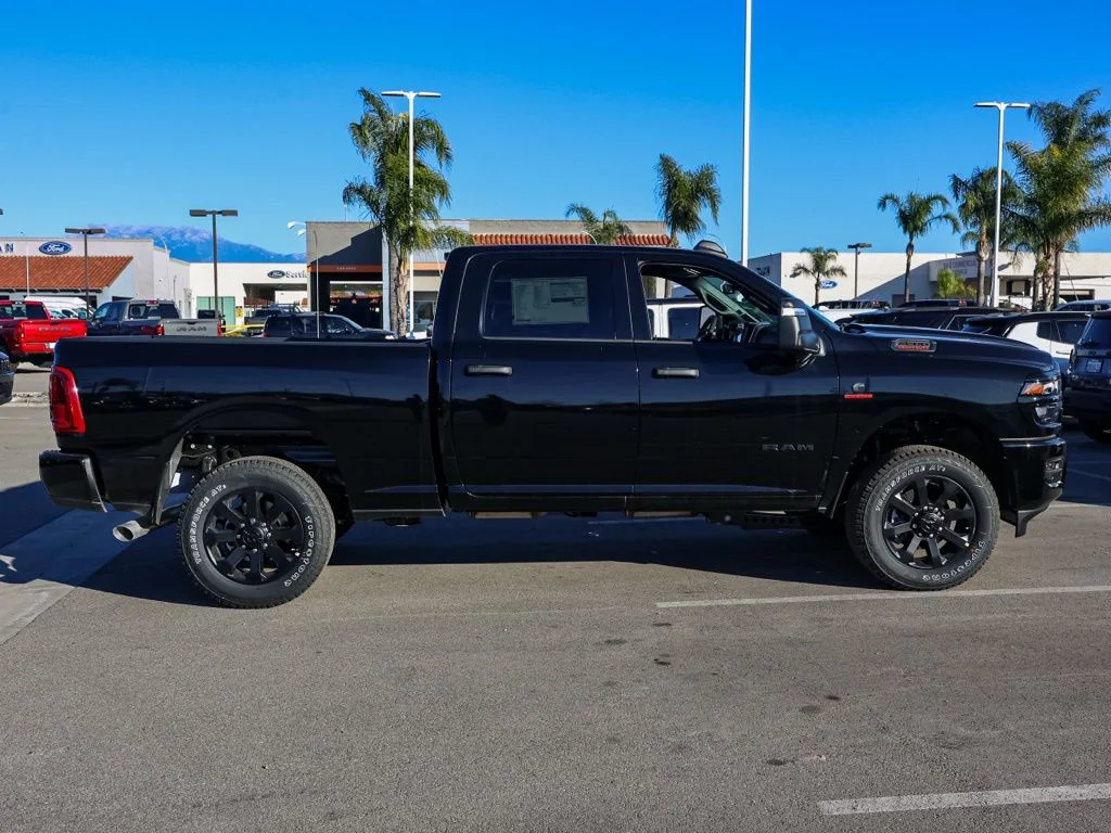 New 2026 Diamond Black Crystal Pearl-Coat Exterior Paint RAM Big Horn Night Edition image 1