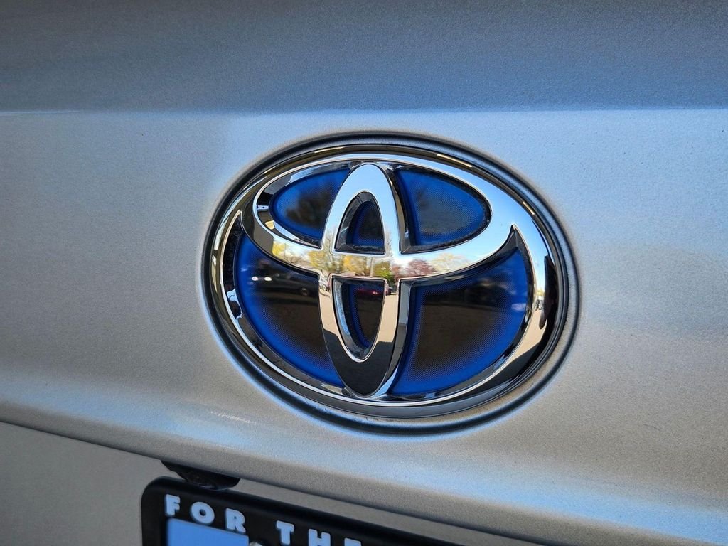 Used 2022 Celestial Silver Metallic Toyota XLE image 26
