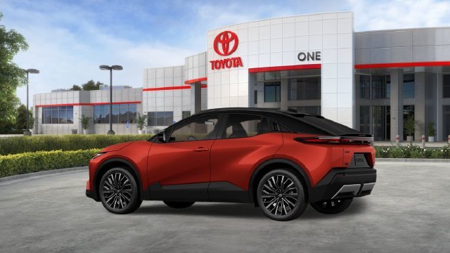 New 2026 Tandoori with Midnight Black Metallic roof <sup>1</sup> Toyota  XSE image 8
