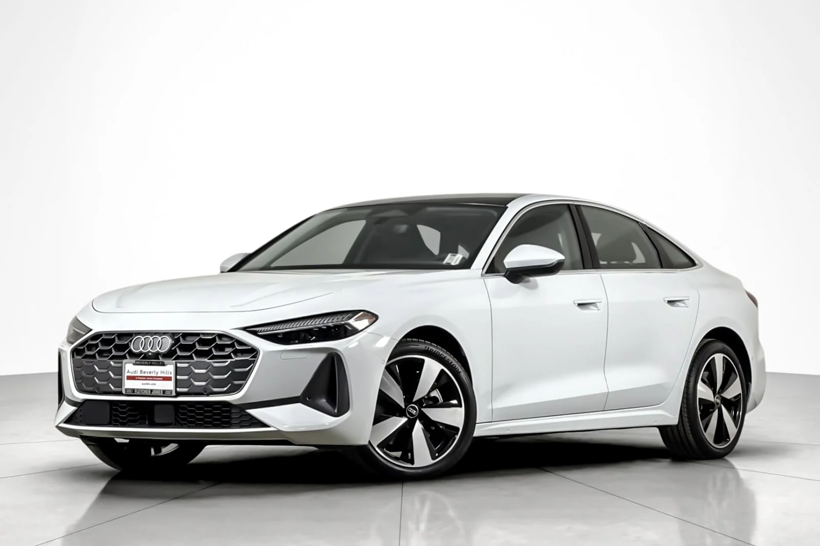 Used 2025 Glacier White Metallic Audi Premium Plus 2.0 TFSI quattro image 1