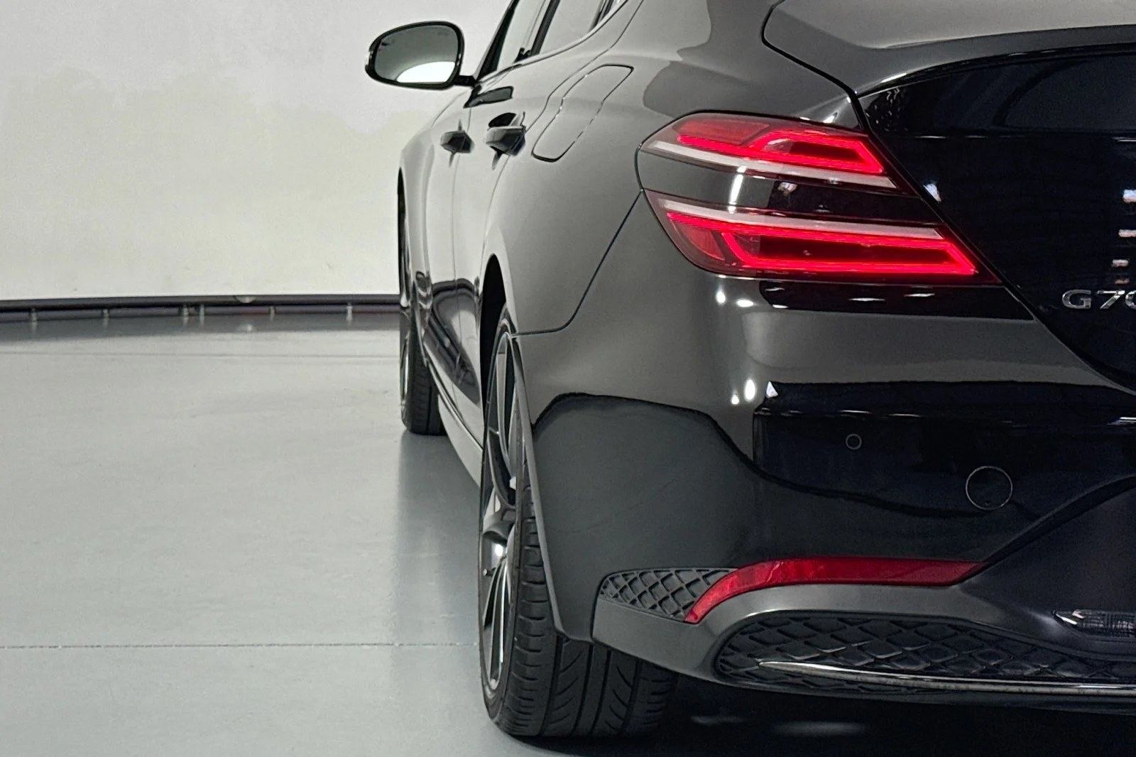 Used 2023 Vik Black Genesis Sport Prestige image 15