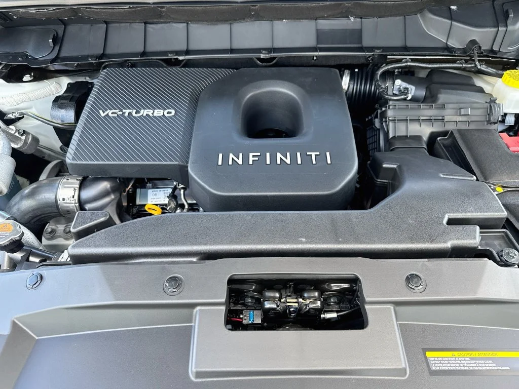 New 2027 White INFINITI LUXE image 33