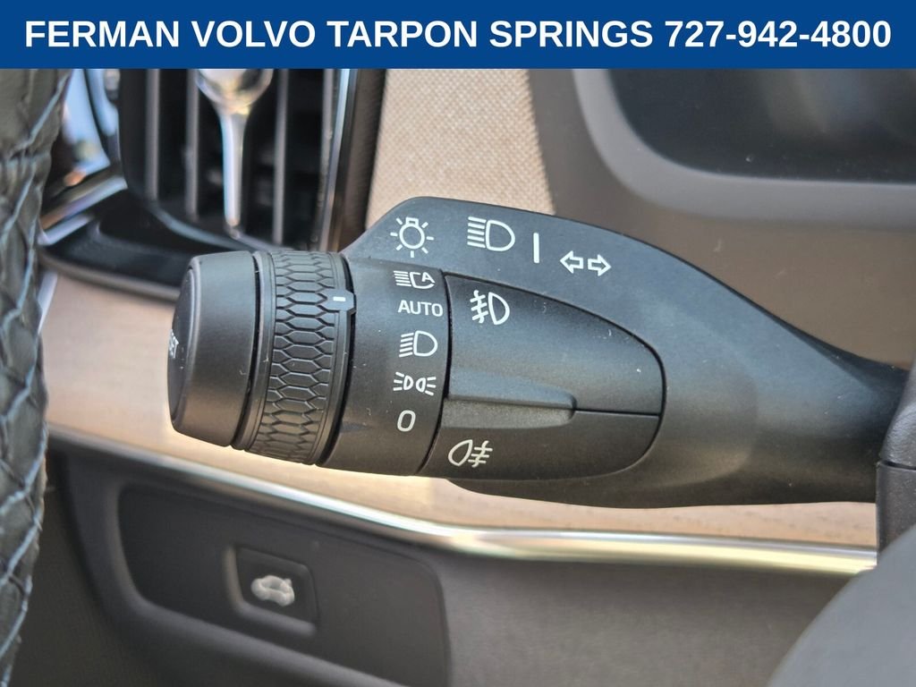 New 2026 Crystal White Volvo Plus image 34