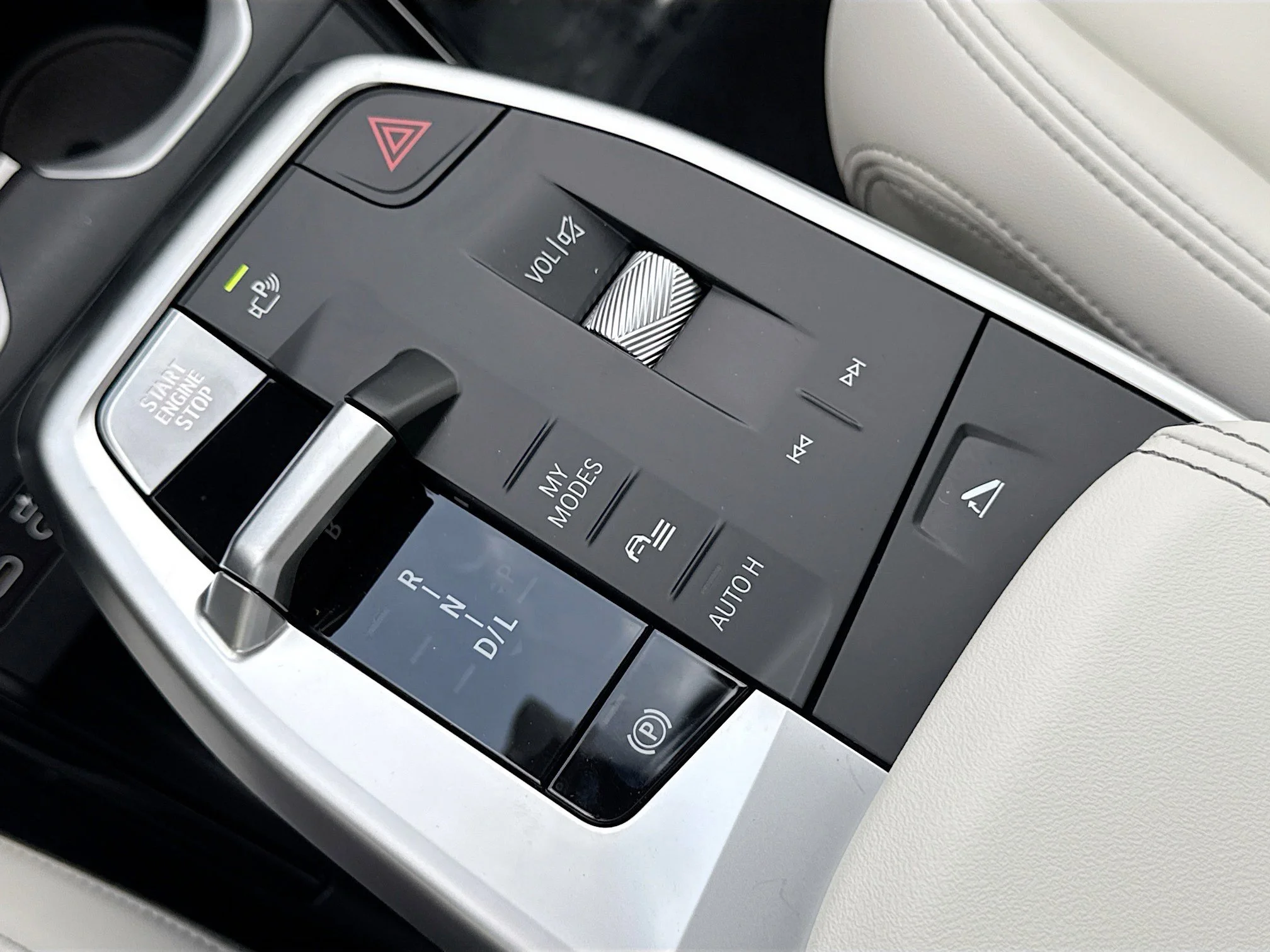 New 2026 Alpine White BMW xDrive28i image 29
