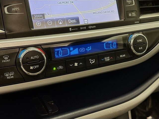 Used 2016 Blue Toyota XLE V6 image 16