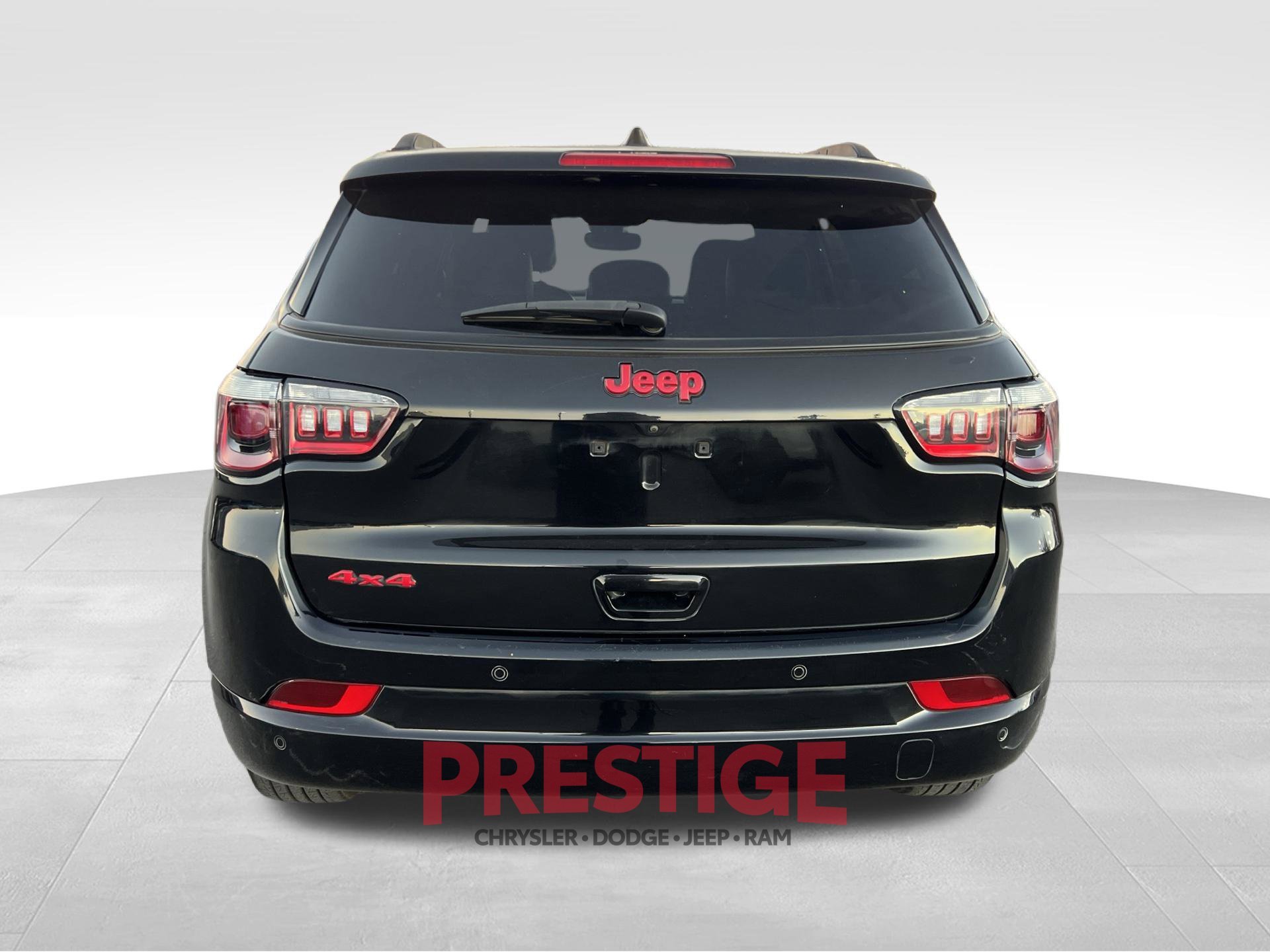 2023 Jeep Compass (RED) Edition - Photo 10