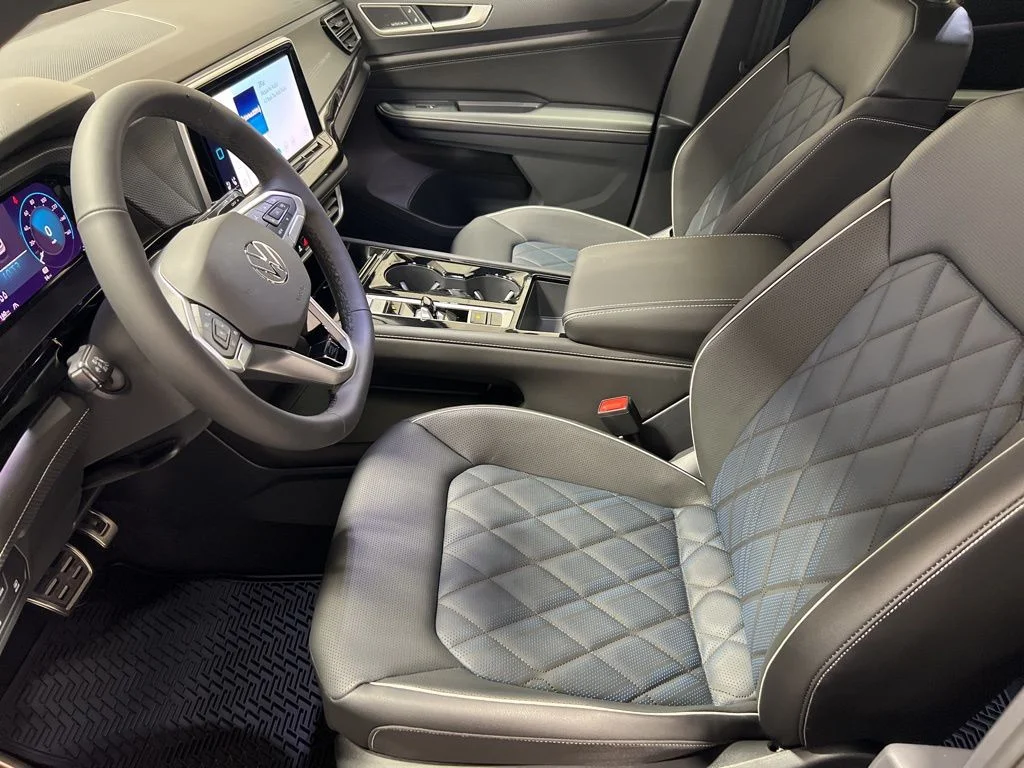 2026 Volkswagen Atlas Cross Sport SEL Premium R-LINE - Photo 9