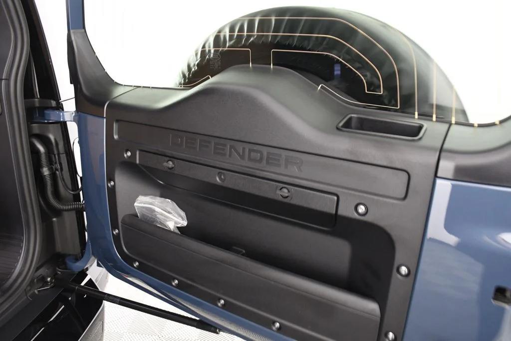 New 2026 Tasman Blue Land Rover S image 24