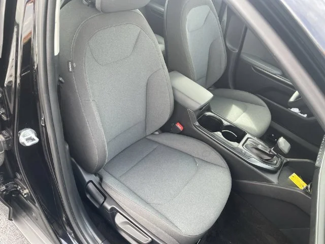2025 Kia K4 LXS - Photo 39