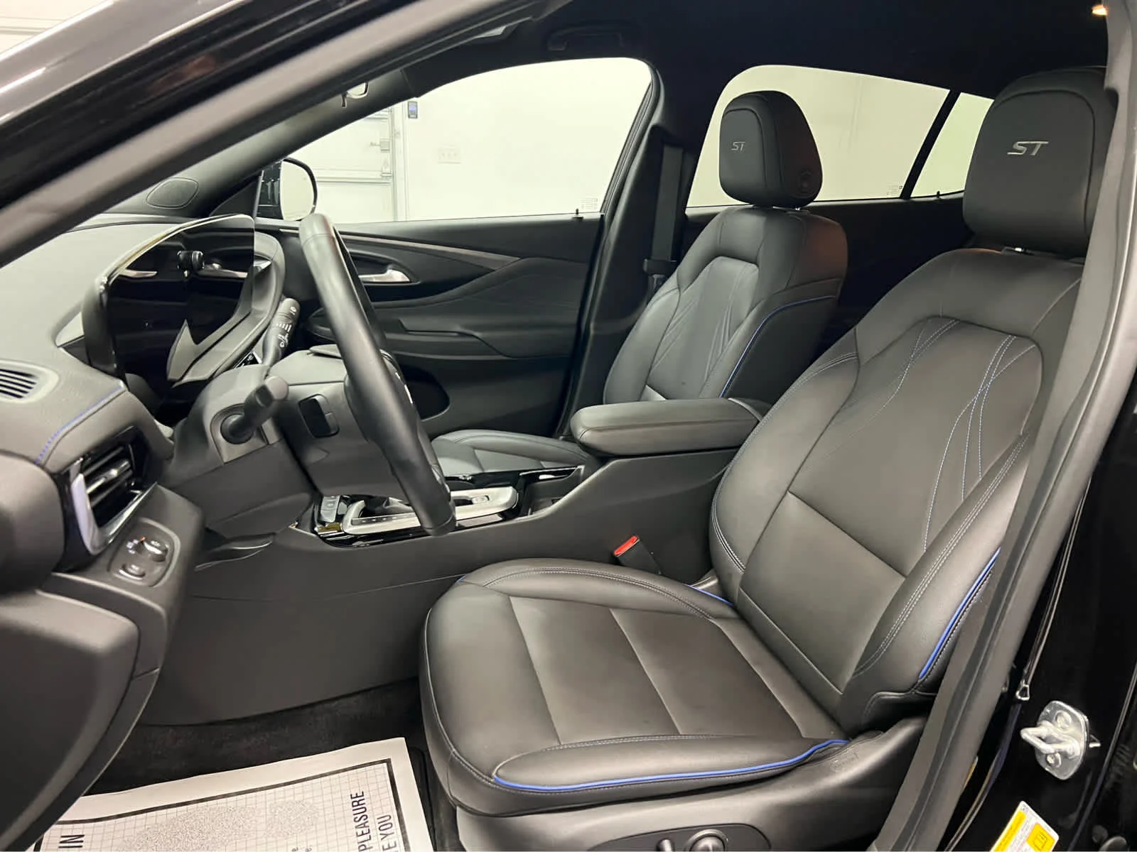 Used 2024 Ebony Twilight Metallic Buick Sport Touring image 4
