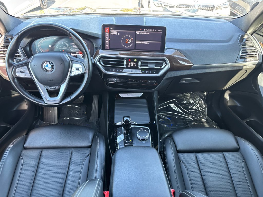 Used 2022 Jet Black BMW xDrive30i image 18