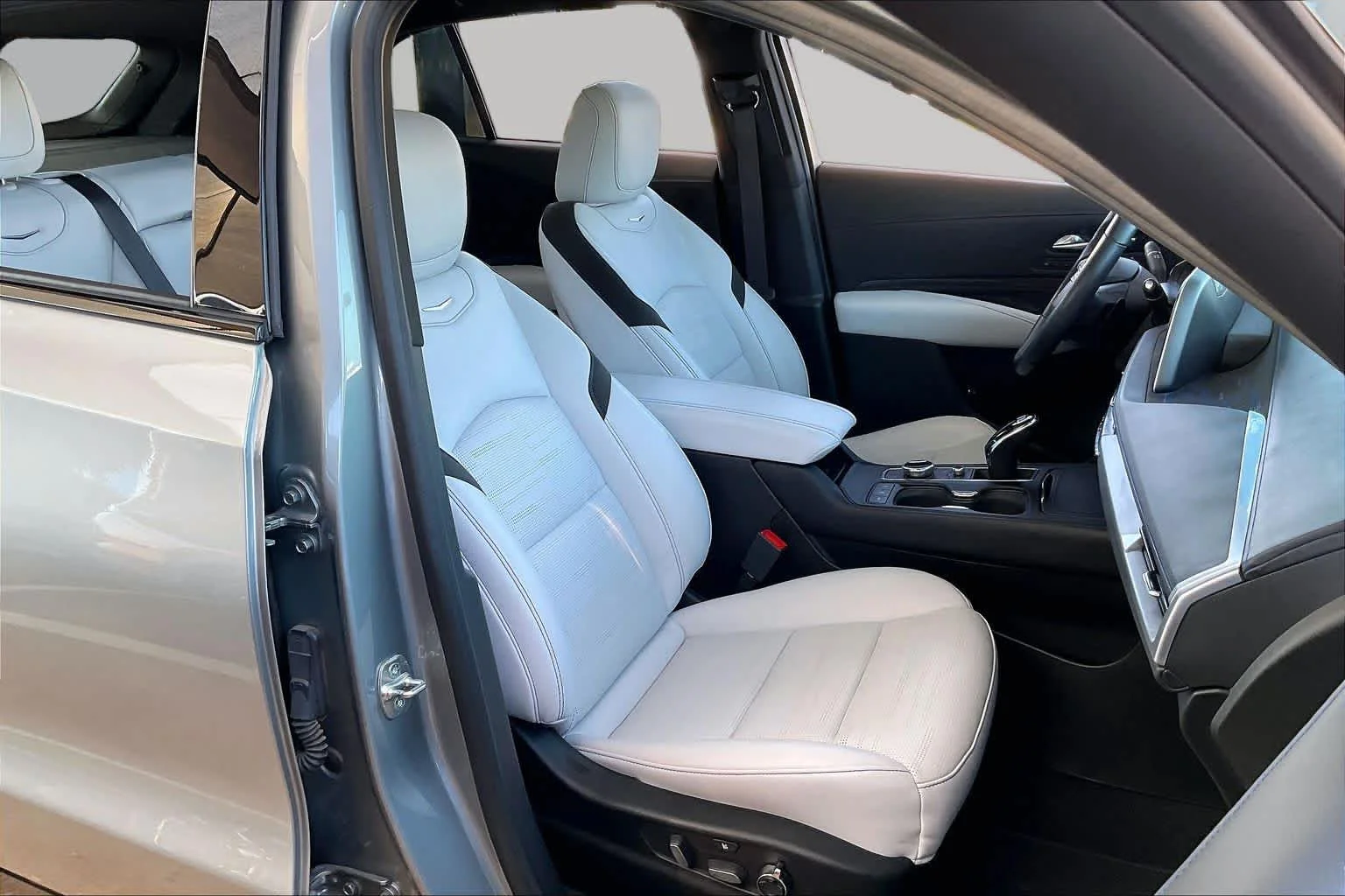 Used 2024 Argent Silver Metallic Cadillac FWD Sport image 9