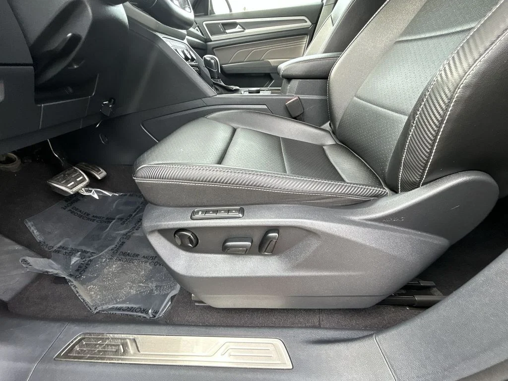 2022 Volkswagen Atlas Cross Sport SEL R-Line - Photo 12