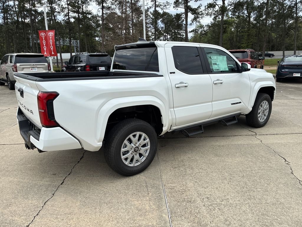 2026 Toyota Tacoma SR5 - Photo 7