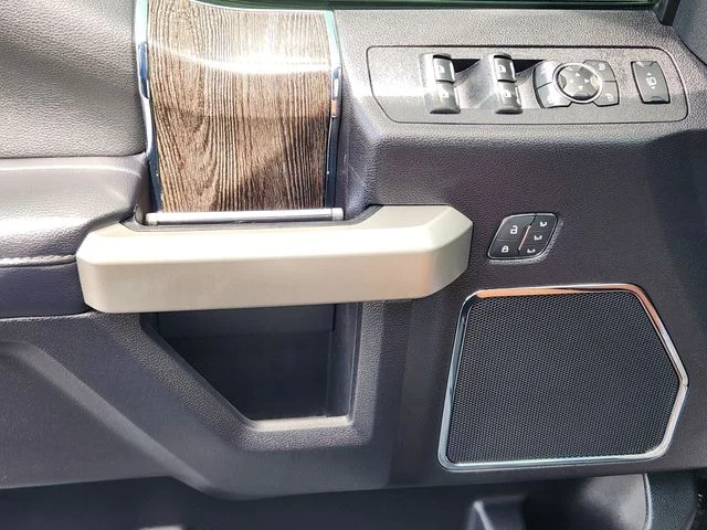 Used 2021 Gray Metallic Ford Lariat image 25