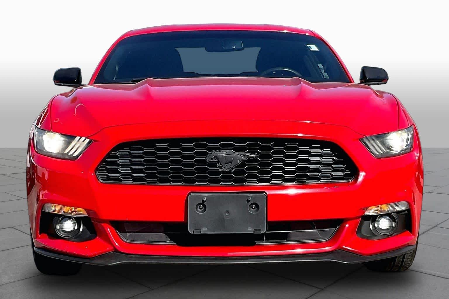 Used 2015 Race Red Ford V6 image 4