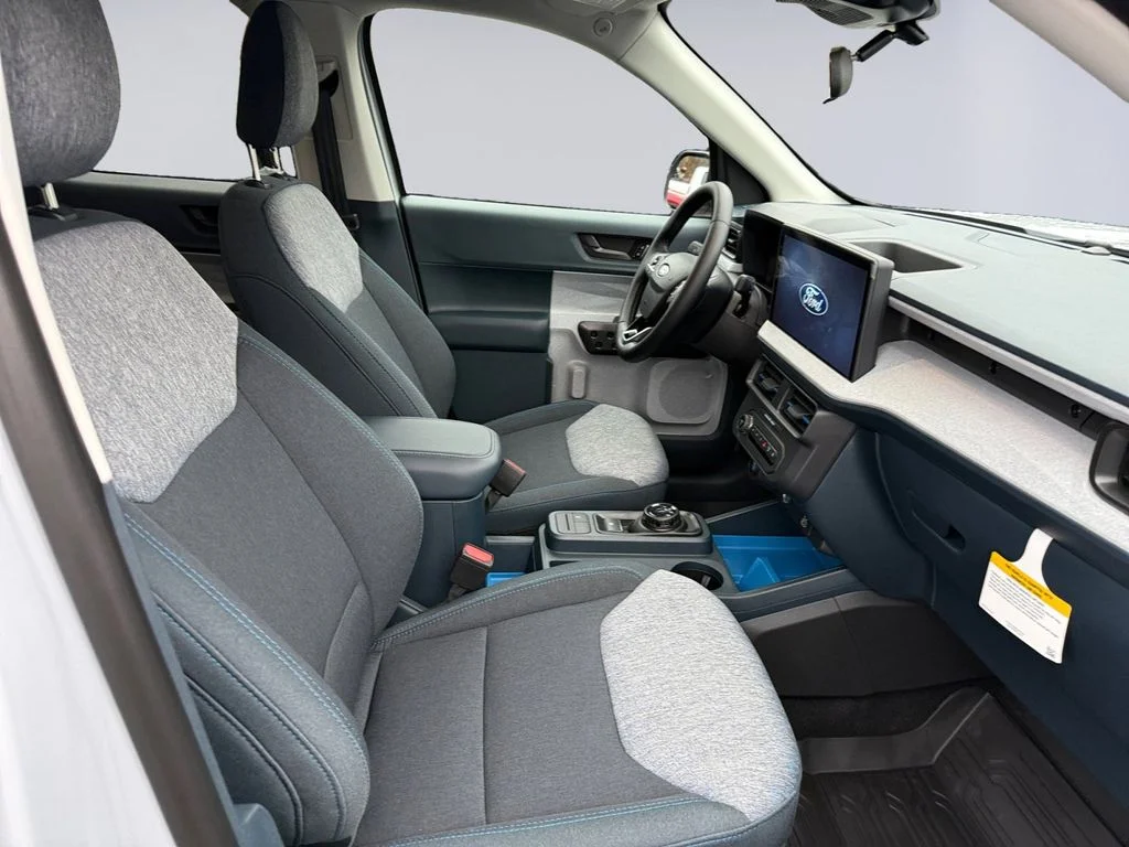 New 2025 Space White Metallic Ford XLT image 17
