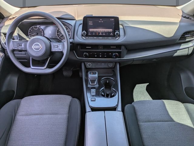 Used 2021 Red Nissan S image 15