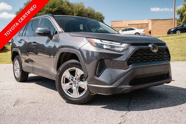 2022 Toyota RAV4 XLE