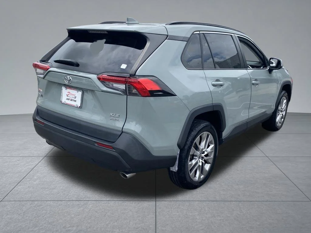 2022 Toyota RAV4 XLE Premium - Photo 15