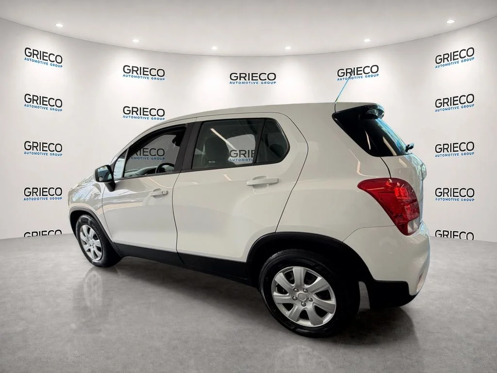 Used 2018 White Chevrolet LS image 4