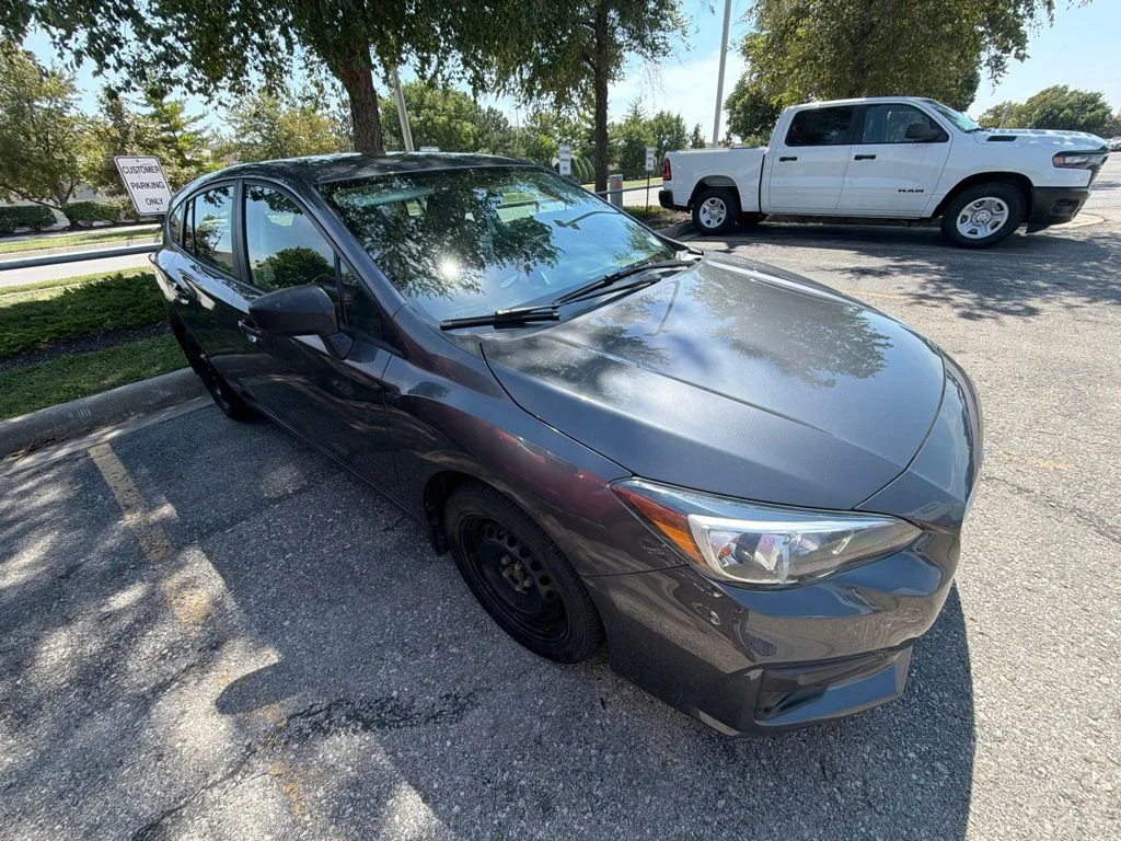 Used 2018 Gray Subaru 2.0i image 7