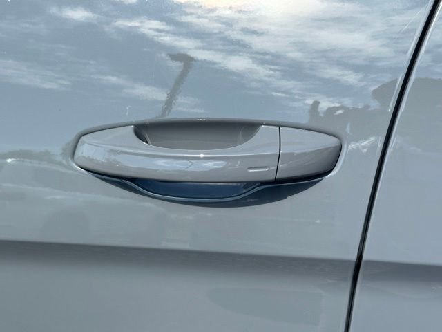 New 2026 Pure Gray Volkswagen 2.0T SE w/Technology image 13