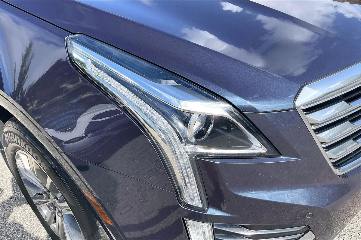 Used 2019 Blue Cadillac Luxury image 33