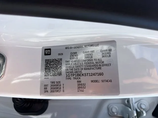 New 2026 Summit White GMC Elevation image 34
