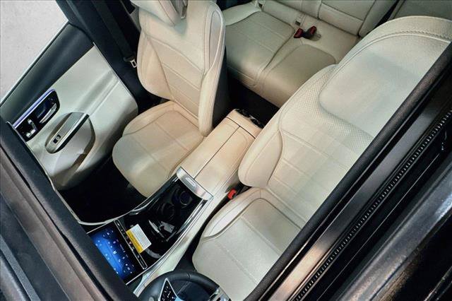 New 2026 Polar White Mercedes-Benz GLC 300 image 49