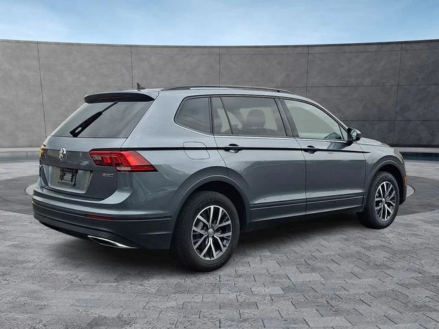Used 2021 Gray Volkswagen 2.0T S image 11