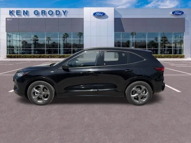 Used 2023 Black Ford ST-Line image 3