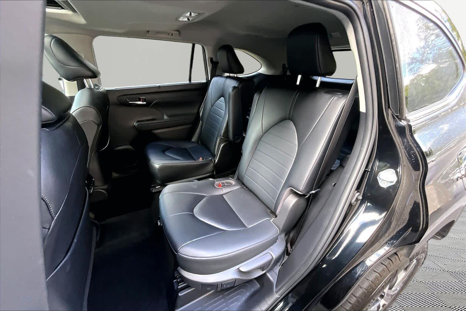 Used 2023 Midnight Black Metallic Toyota XLE image 21