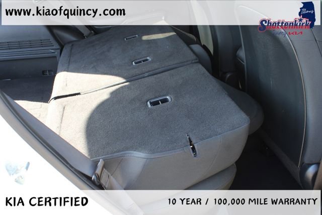 Used 2024 White_pearl Kia LX image 17