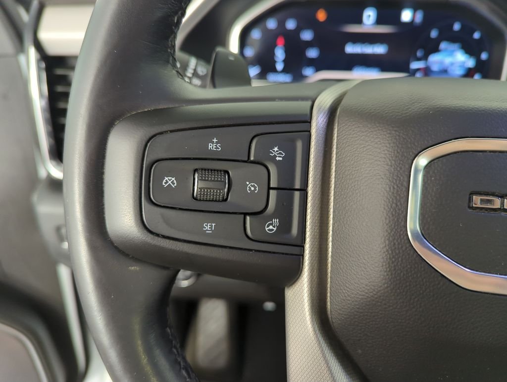 Used 2023 White GMC Denali image 21