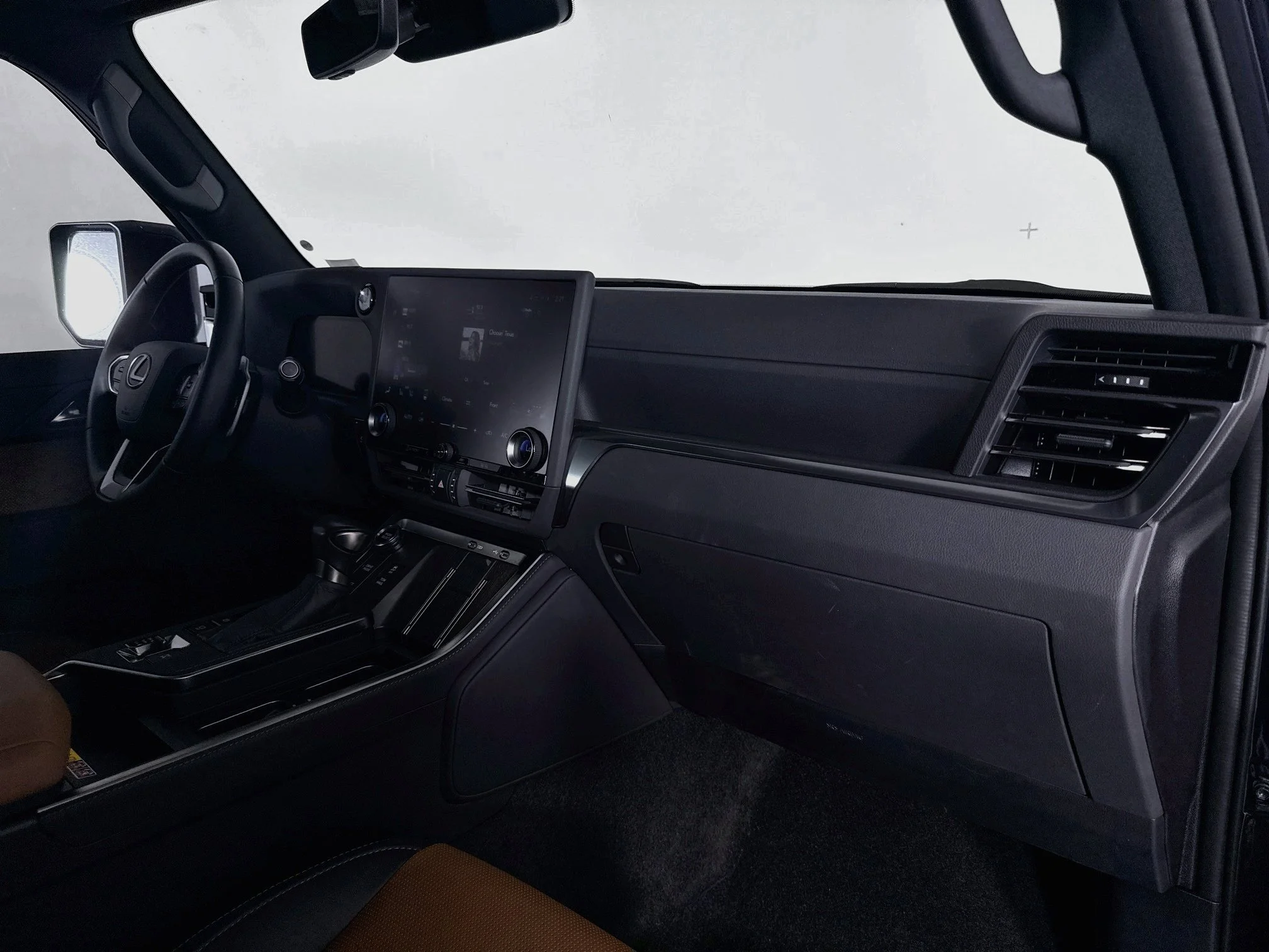 Used 2025 Nightfall Mica Lexus 550 Luxury image 29