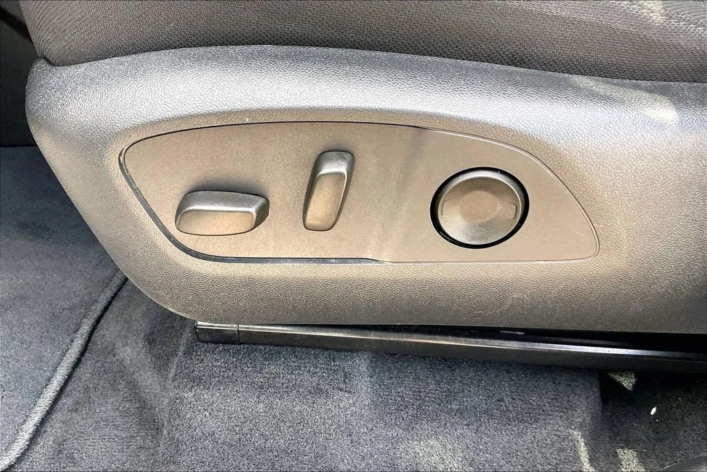 2025 GMC Acadia Elevation - Photo 25