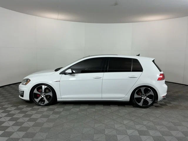 Used 2016  Volkswagen Autobahn image 8