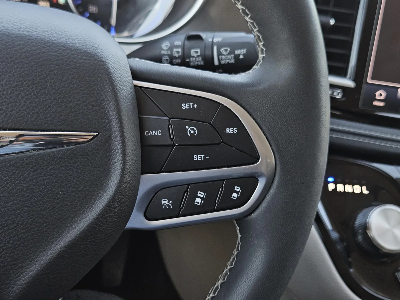 2024 Chrysler Pacifica Touring L - Photo 15