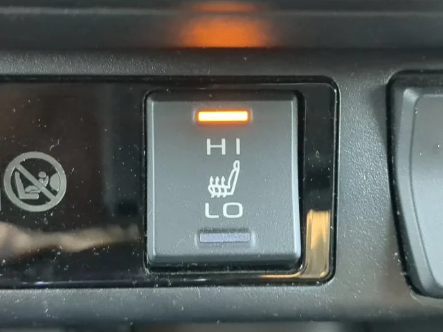 Certified Used 2021  Toyota XLE Premium image 27