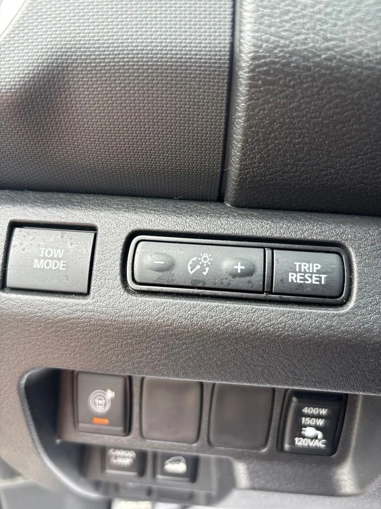Used 2022 Blue Nissan SV image 16