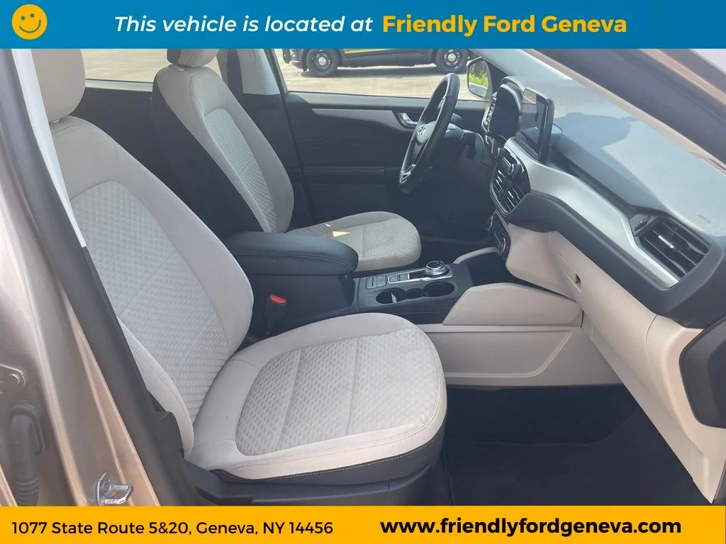 Used 2021 Gold Ford SE image 14