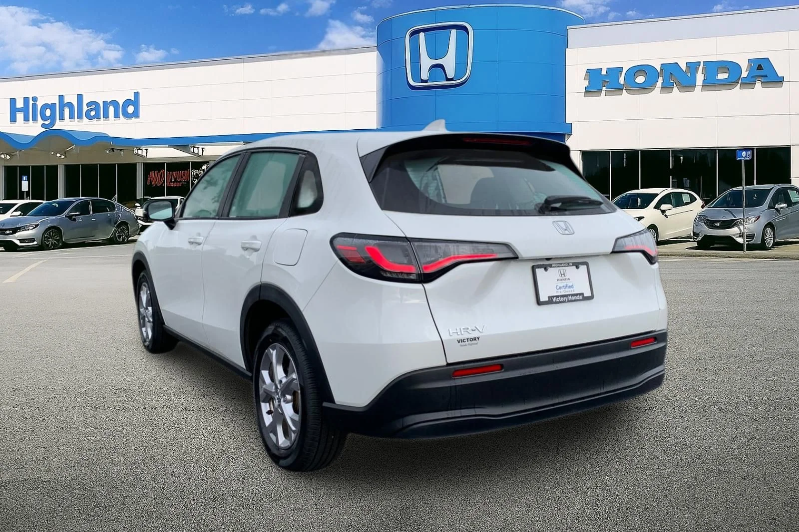 Certified Used 2024 White Honda LX image 3