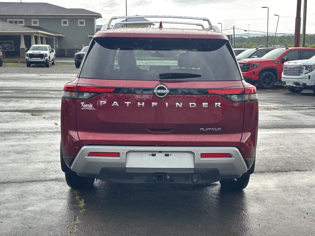 Used 2025 Red Nissan Platinum image 8