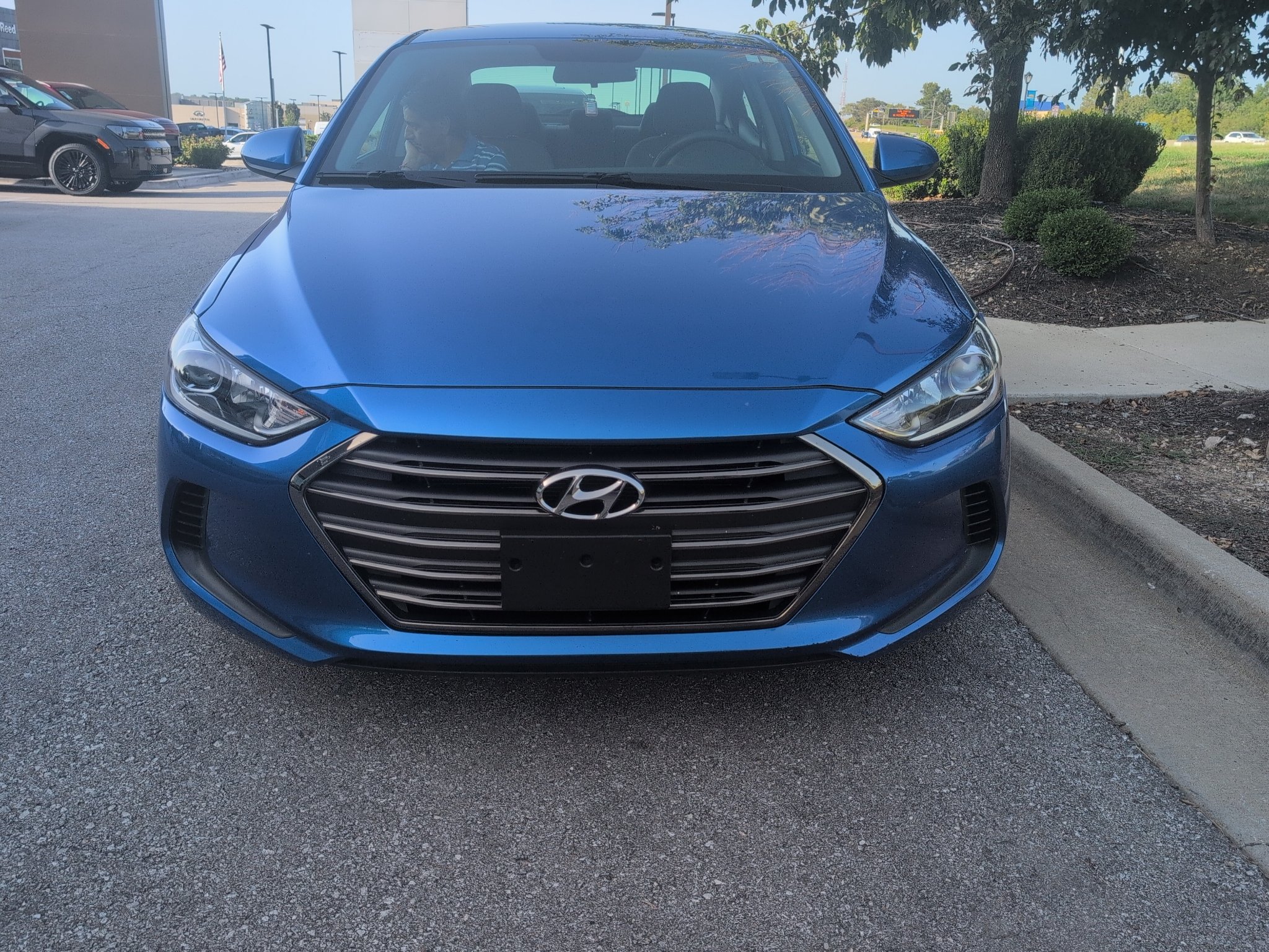 Used 2017 Electric Blue Hyundai SE image 2