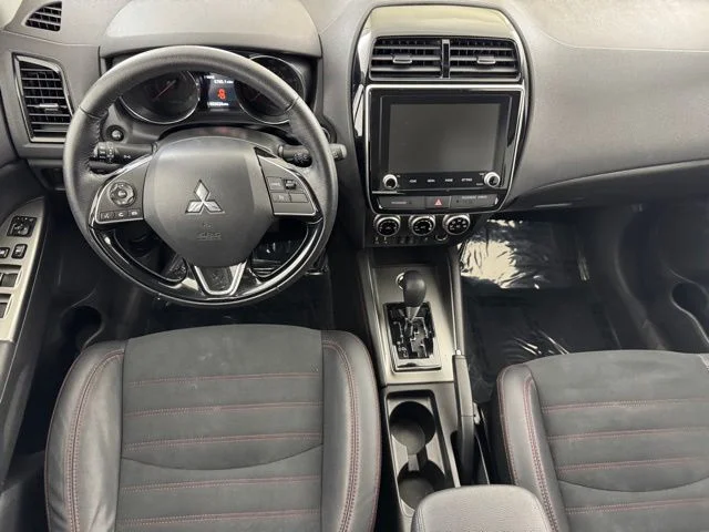 Used 2023 Gray Mitsubishi 2.0 SE image 27