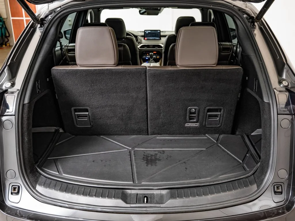 Used 2020 Machine Gray Metallic Mazda Signature image 21